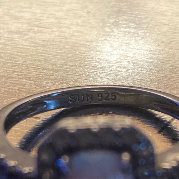 Female rings - Picture 3 of 14